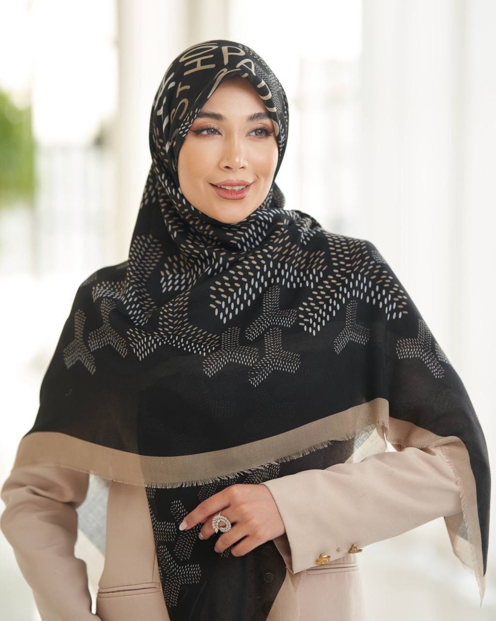 روسری نخی ریشه پرزی وارداتی