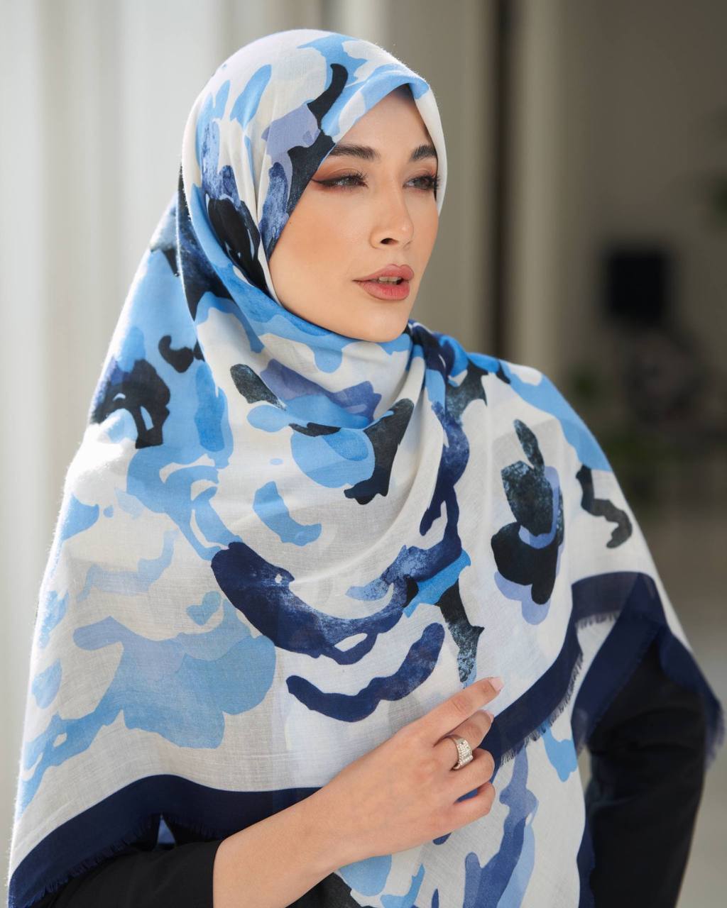 روسری نخی مدال ریشه پرزی