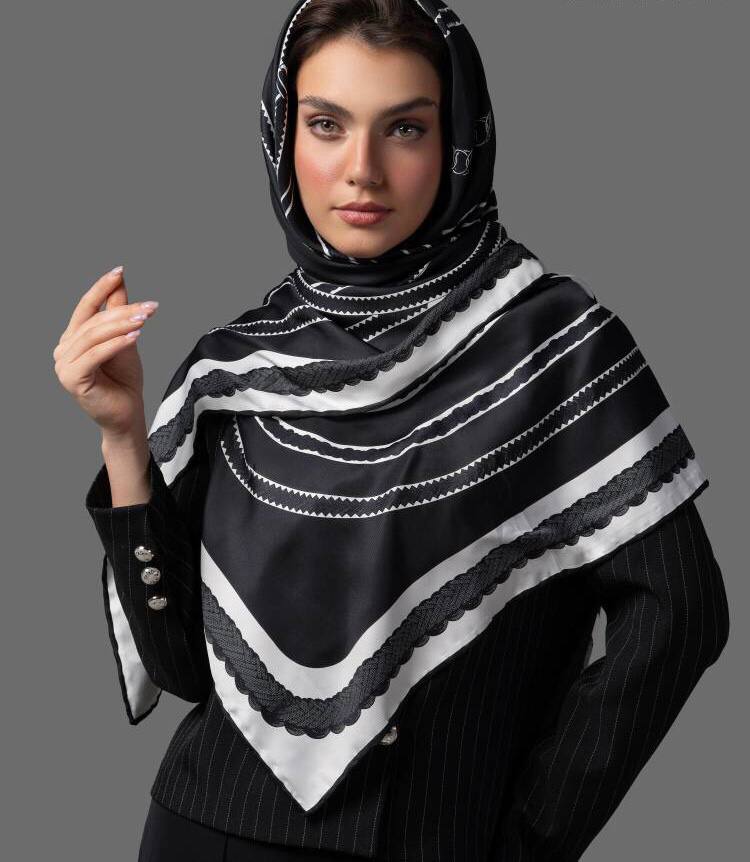 روسری ابریشم کج‌راه